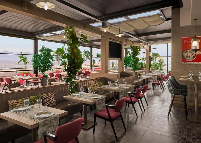 Concorde Tower & Casino Готель