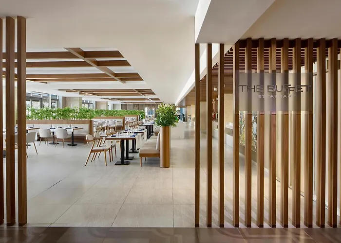 Concorde Tower & Casino Готель 5*