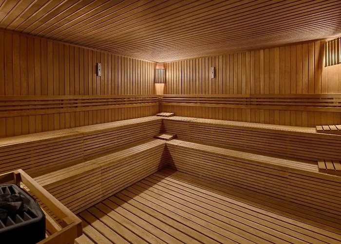 Готель Concorde Tower & Casino 5*