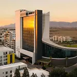 فندق Concorde Tower & Casino 5*