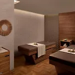Concorde Tower & Casino فندق 5*