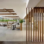 Concorde Tower & Casino فندق 5*
