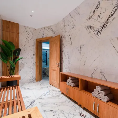 Concorde Tower & Casino Ξενοδοχείο 5*