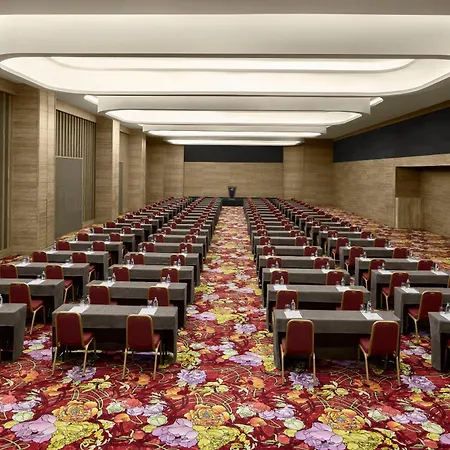 Concorde Tower & Casino Hotel 5*