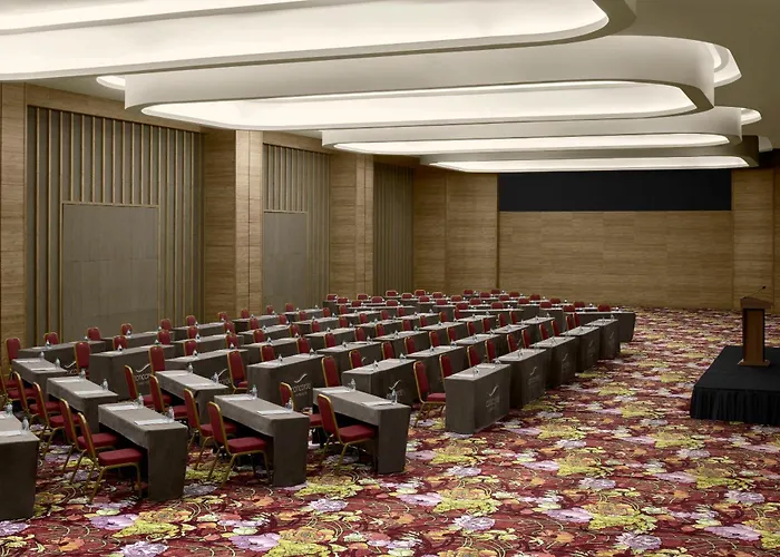 Otel Concorde Tower & Casino 5*