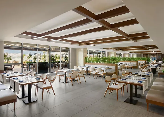 Otel Concorde Tower & Casino 5*